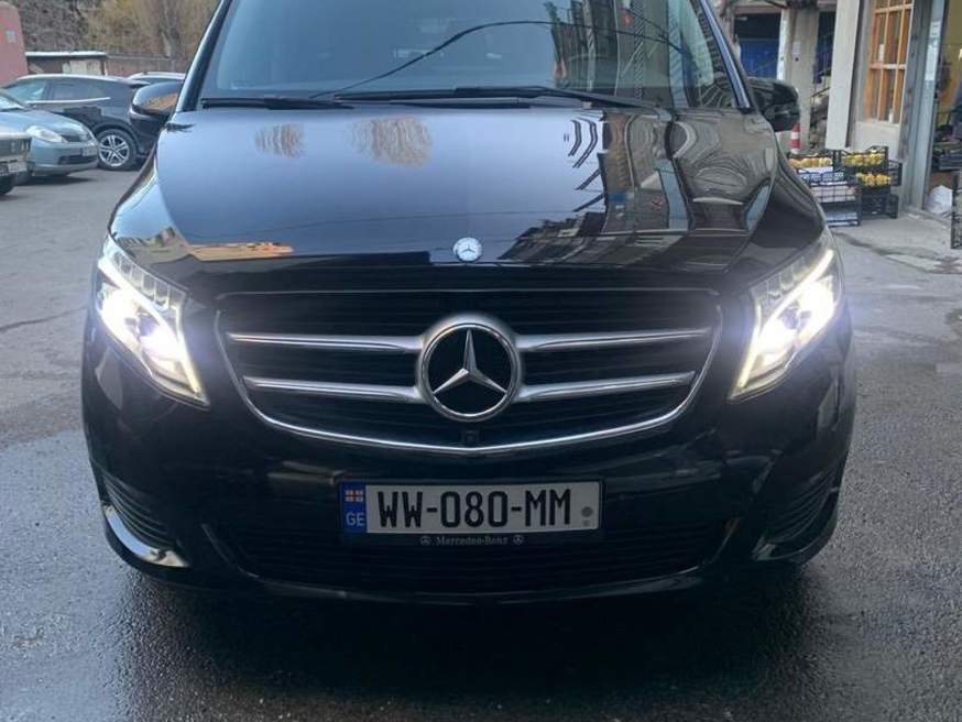 Mercedes-Benz V 220