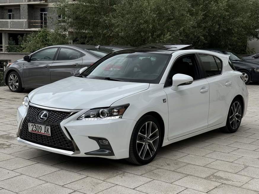 Lexus CT 200h