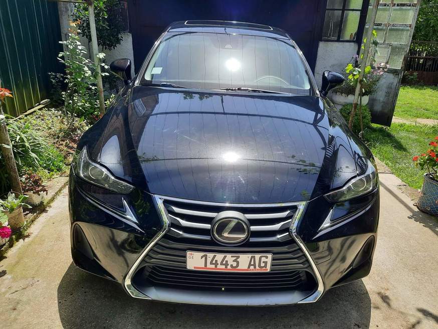 Lexus IS 200