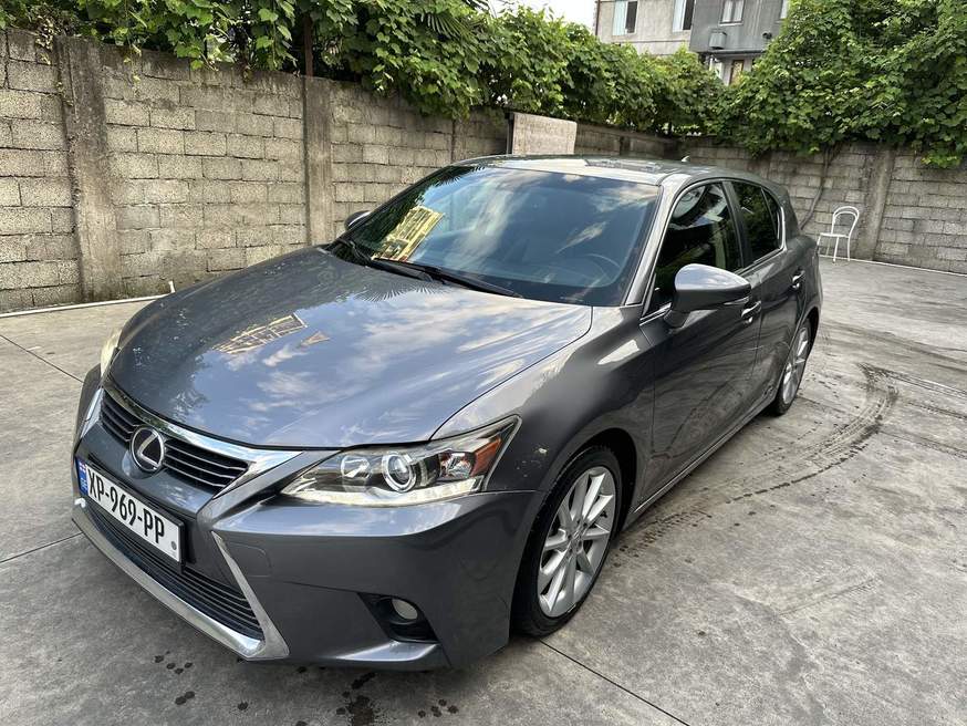 Lexus CT 200h