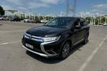 Mitsubishi
Outlander